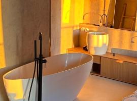 Hotel Photo: Tulum Apartament - Luxury & Top Design - Bath - Spodek - Free Parking