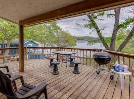 Фотографія готелю: Lake of the Ozarks Vacation Rental with Boat Dock!