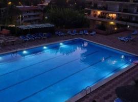 Foto di Hotel: Fantástico apartamento con piscina en Tossa de Mar