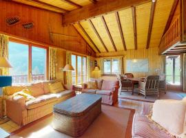 Hotel Photo: Warm chalet with a nice exterior in Les Marécottes