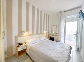 Aura Living Hotel, hotel u Riminiju