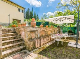 Hotel Photo: Locazione Turistica Casa Alessia by Interhome