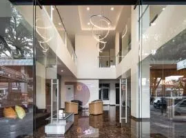 Cove West Inn Cihampelas