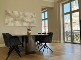 होटल की एक तस्वीर: Luxury Home / 3-Raum-Suite an der Frauenkirche / 4