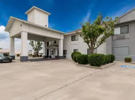 Quality Inn & Suites Artesia
