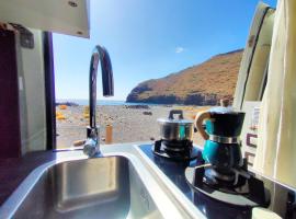 Furgoneta Camper La Gomera 1, hotel in San Sebastián de la Gomera