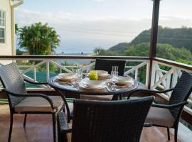 Enjoy Sunset @ Tropical Lookout, hotel a Kingstown