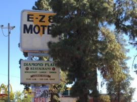 A picture of the hotel: EZ 8 Motel Airporter
