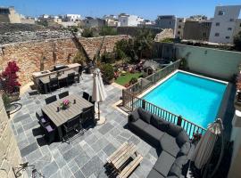 Gambaran Hotel: Id-dar Taz-zija Holiday Home including pool & garden