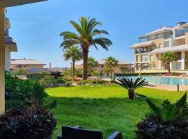 A picture of the hotel: Appartement-résidence prestigia plage des Nations