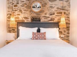 Hotel foto: Heritage Home with Terrace in the trendy port of Naousa