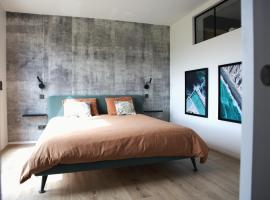 Hotel foto: Peaceful Modern 2 BR Penthouse with nice view