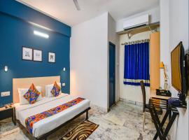 A picture of the hotel: FabHotel Silverkey Kalighat