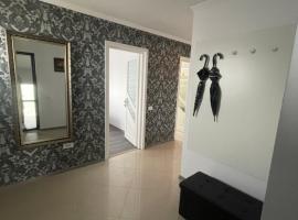 Hotel Photo: Eroilor II Apartament
