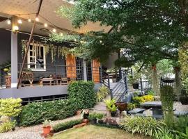 Walai House วลัยเฮ้าส์ กาญจนบุรี, hotel in Ban Tha Nam Tun