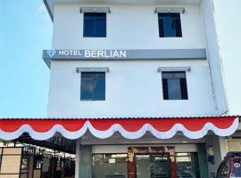 Hotel Berlian, hotel in Pontianak