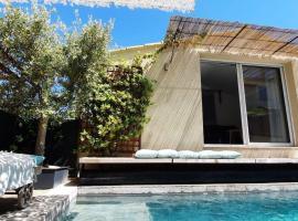 Hotel foto: Maison de village 4 étoiles avec piscine privee