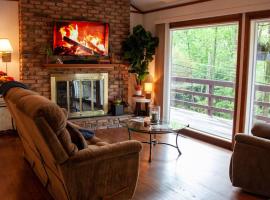 Hotel Foto: Modern Cabin With Hot Tub Grill Lake Beach Wineries Hiking Fishing And Hershey Park Family And Pet Friendly Superhosts On AB&B