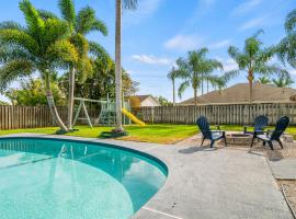 Hotel Photo: Royal Retreat w/ Pool, Grill & Playground!