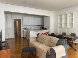 होटल की एक तस्वीर: Apartment in Fancy Athenian Neighbourhood