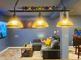 Family retreat, 15 min to Camelback Ski, Hot tub, Game Room