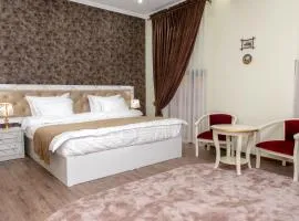 The Royal Hotel