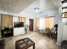 Zdjęcie hotelu: House B Spacious 3BR3TB along Commonwealth Ave