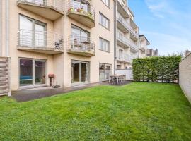 ホテル写真: Luxury apartment with garden close to the beach