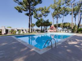 PLANALTO - Cosy house for 4 in a private condo with pool at Vilamoura, hotell sihtkohas Quarteira