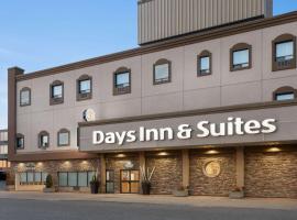 Fotos de Hotel: Days Inn & Suites by Wyndham Sault Ste. Marie ON