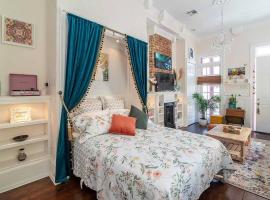 Hotel Foto: Historic Victorian Studio Near City Park NOMA Bayou St John