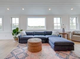 Foto do Hotel: Unique Scituate Vacation Rental on Herring River!
