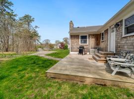 Hotel foto: Studio with Deck by Leavetown Vacations