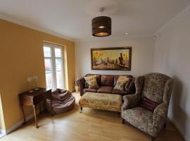 Hotel Photo: Immaculate 4BD Family Home in Lee on the Solent