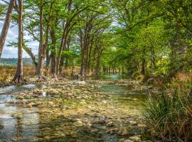 A picture of the hotel: River Bend Hideaway on Medina