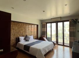 Thanh Bình Hotel, hotel v destinaci Ðoan Xá