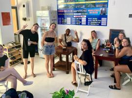 Dom Hostel and Bar, hotel en Hoi An