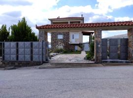 होटल की एक तस्वीर: Dimitris Vasos Villa With Sea And Mountain View