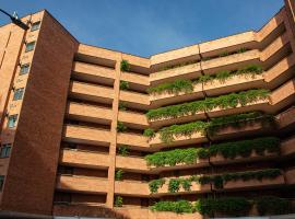 Portal del Rodeo ApartaHotel - Arkadia Mall, hotel v destinaci Medellín