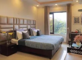 Park Studio DLF Phase 2, Cyber City, Gurgaon
