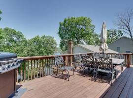 A picture of the hotel: Lakefront Missouri Vacation Rental with Dock and Slip!