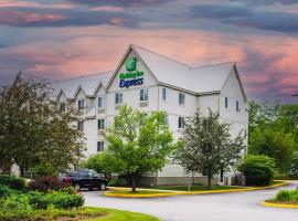 Holiday Inn Express & Suites - Lincoln East - White Mountains by IHG, Hotel in Lincoln