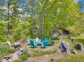 호텔 사진: 12-Acre Vacation Rental in the Berkshires!