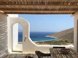 酒店照片: Cyclades, villa surplombant la mer