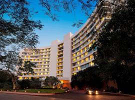 Hotel fotografie: Marriott Executive Apartment - Lakeside Chalet, Mumbai