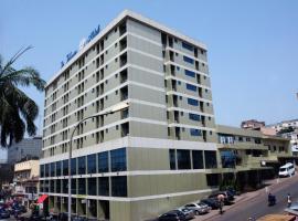 होटल की एक तस्वीर: Hotel La Falaise Yaounde