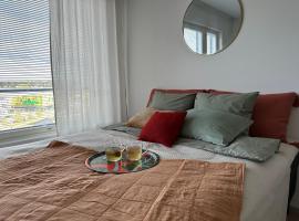 Hotel foto: Near center w/ smart-TV, tram stop and gym visit