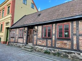 A picture of the hotel: Cozy house in the center