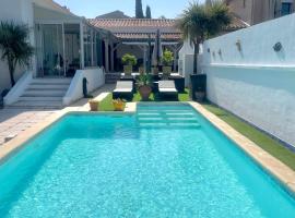 Foto di Hotel: Belle villa avec piscine et patio proche Montpellier