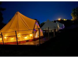 Grădina Magică a Lavandei Glamping, hotel v destinaci Urlaţi